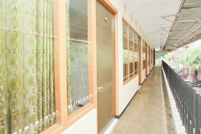 Hotel Spot On 2090 Ratna Backpacker Syariah