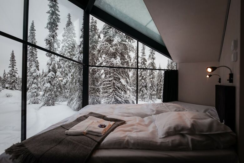 Posada Magical Pond Nature Igloos