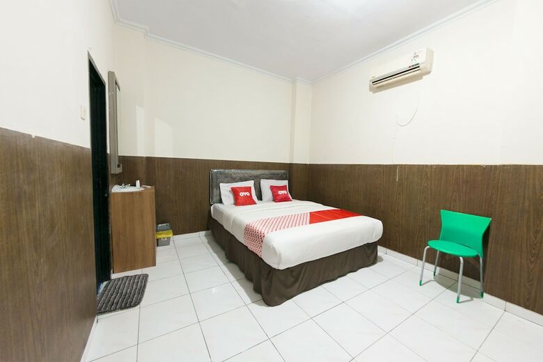 Oyo 1935 Hotel Diamond Inn Makassar