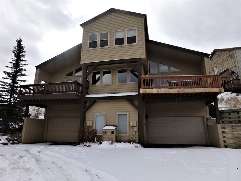 Fawn Townhome 4 Bed 3 Bath Htjp4