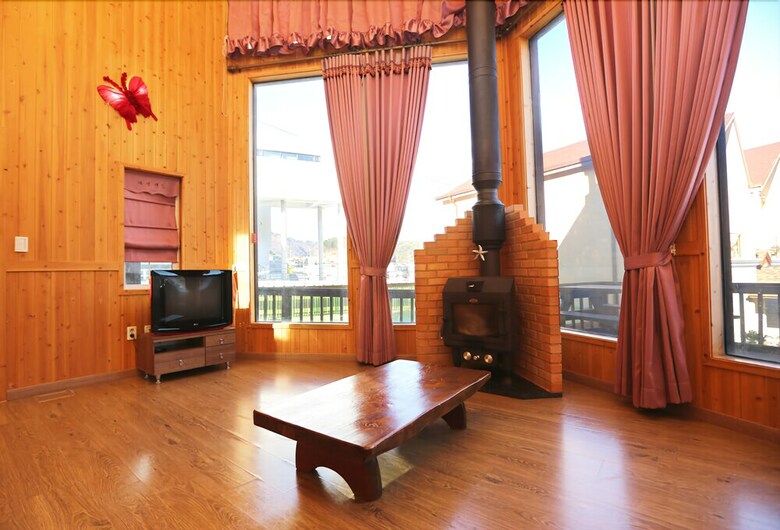 Muju Island Pension