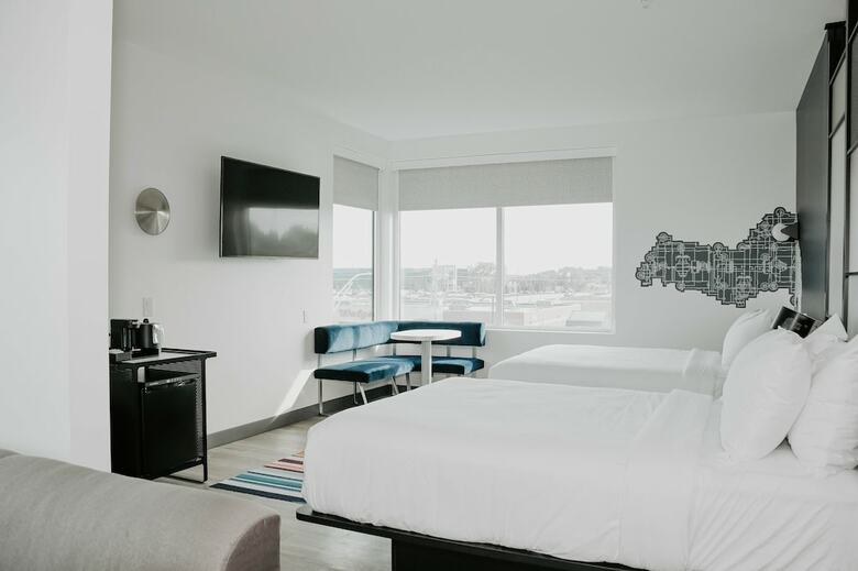 Hotel Aloft Omaha West