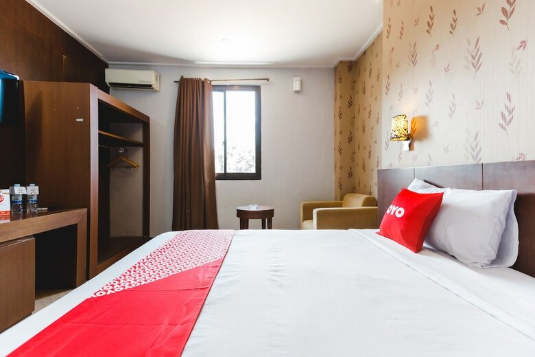 Hostal Capital O 2009 Hotel Charisma Marine