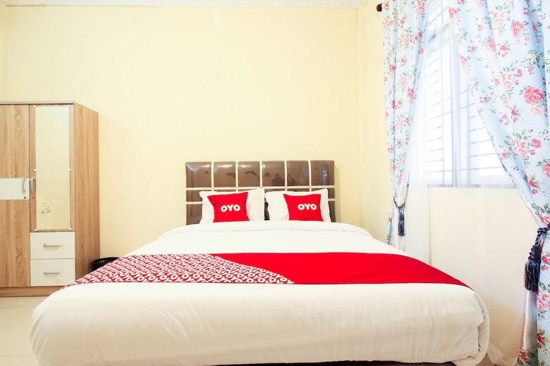 Hostal Oyo 2138 Tiaz Homestay