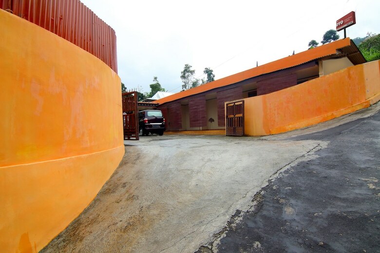 Hostal Oyo 2162 Pondok Wisata Sri Widodo