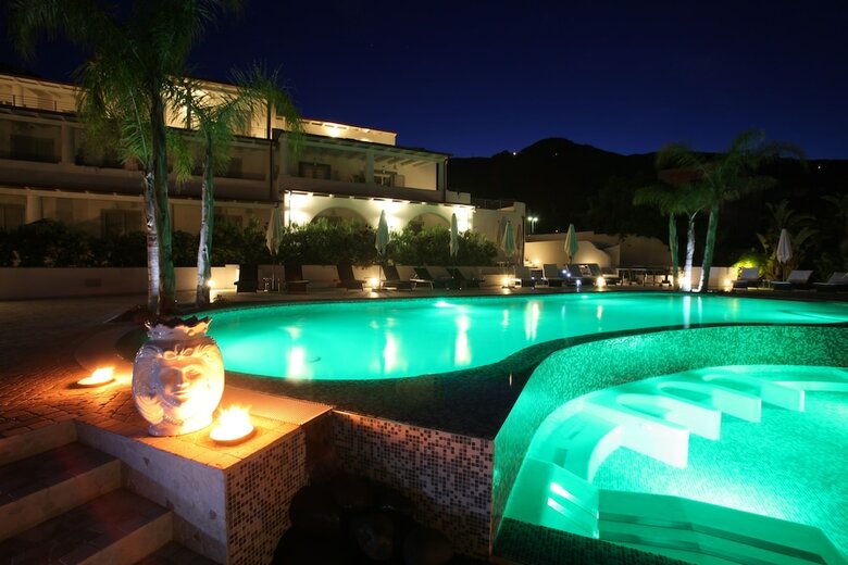 Hotel Mea - Aeolian Charme