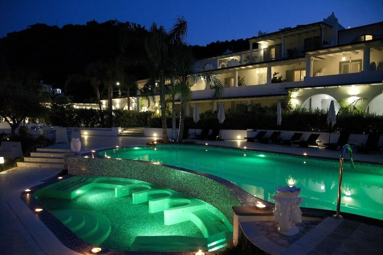 Hotel Mea - Aeolian Charme