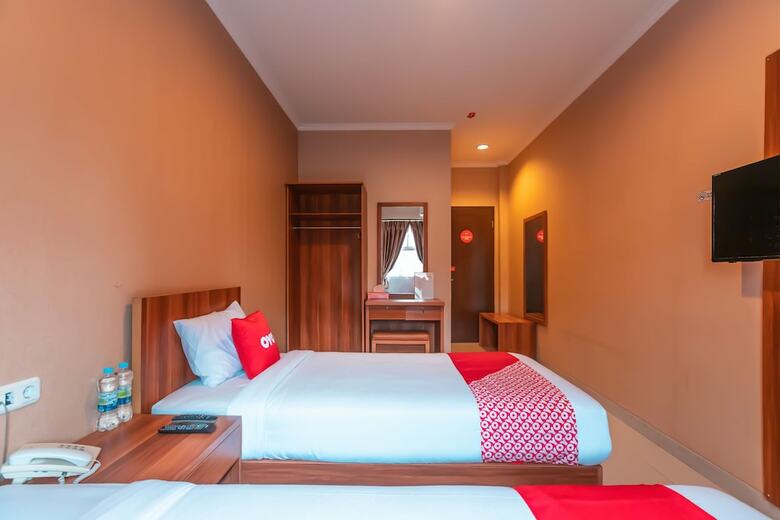 Oyo Flagship 2131 Hotel Binong