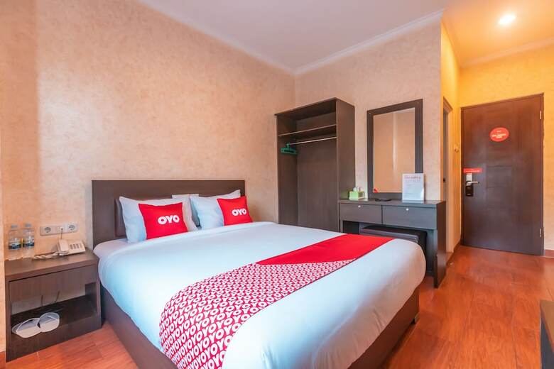 Oyo Flagship 2131 Hotel Binong