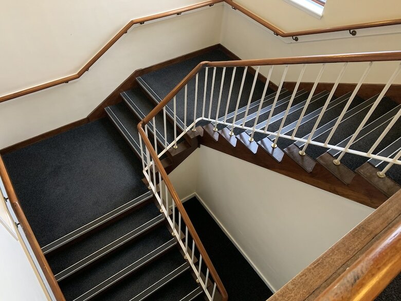 Hostal Uist Travel Accommodation