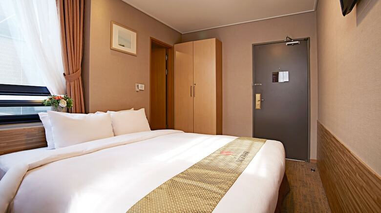 Hotel Skypark Myeongdong III