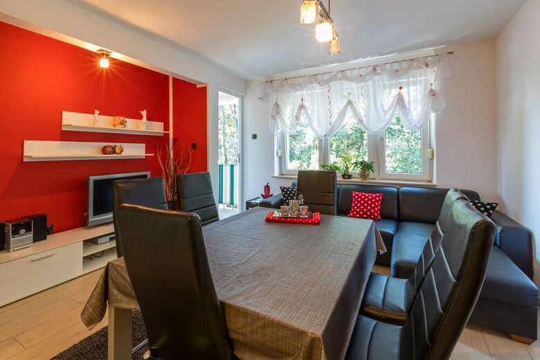 Apartment Mladenka