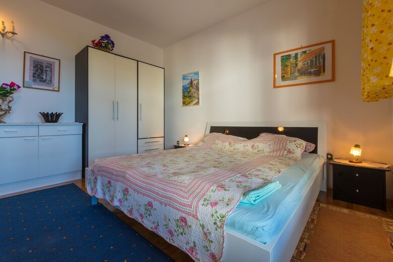 Apartments Luji