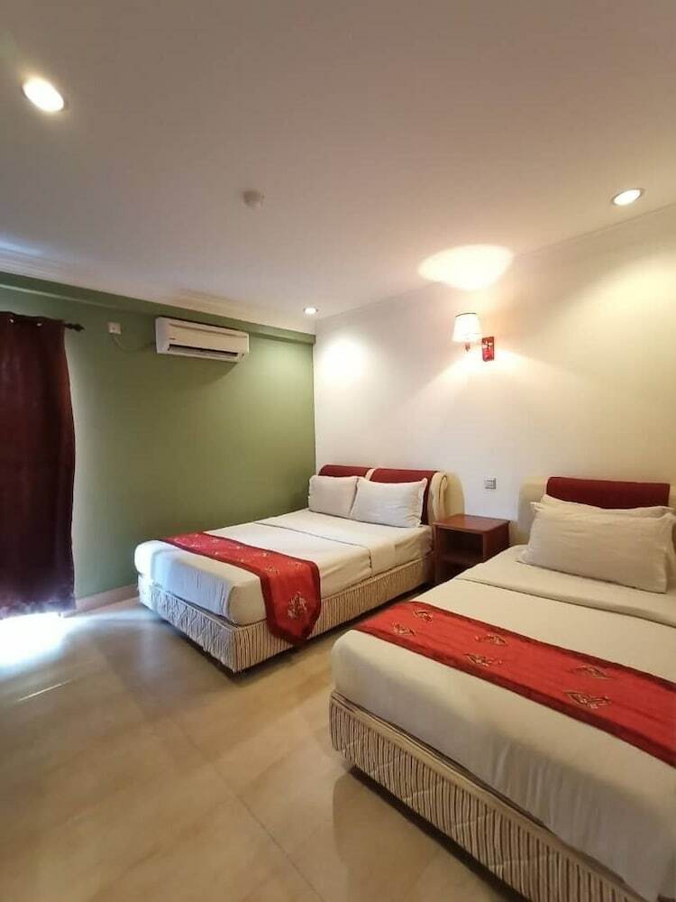Maya Hotel
