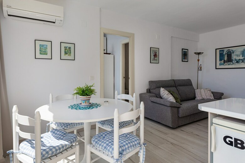 Apartamentos Los Alamos 3 - 800 M From The Beach