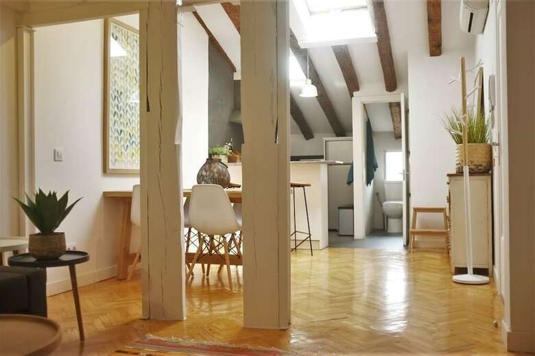 Apartamentos Duplex de Dise�o Enfrente Del Palacio Real