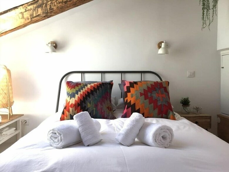 Apartamentos Duplex de Dise�o Enfrente Del Palacio Real
