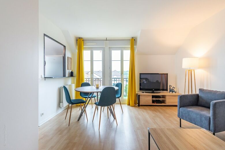 Apartamentos Plaza Ferme 01