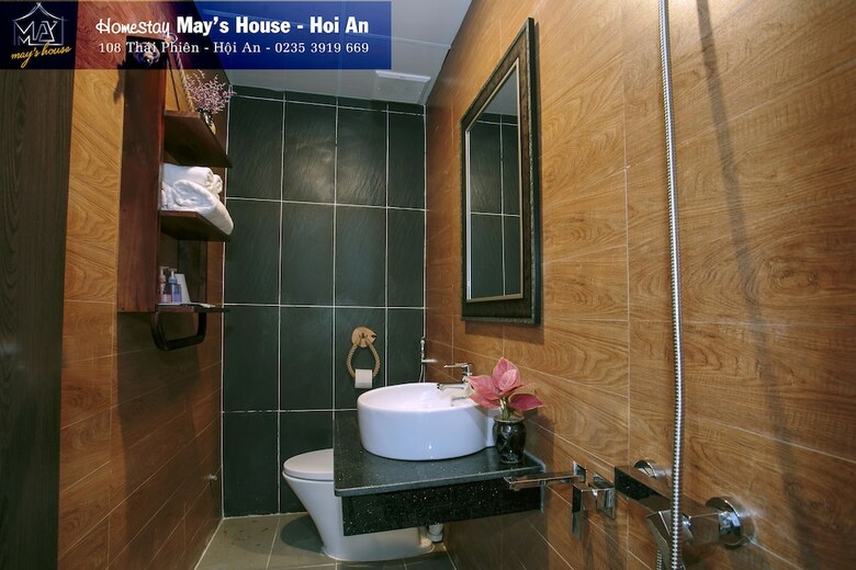 Hotel May's House