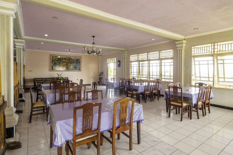 Hostal Spot On 1896 Hotel Mahkota Pantai