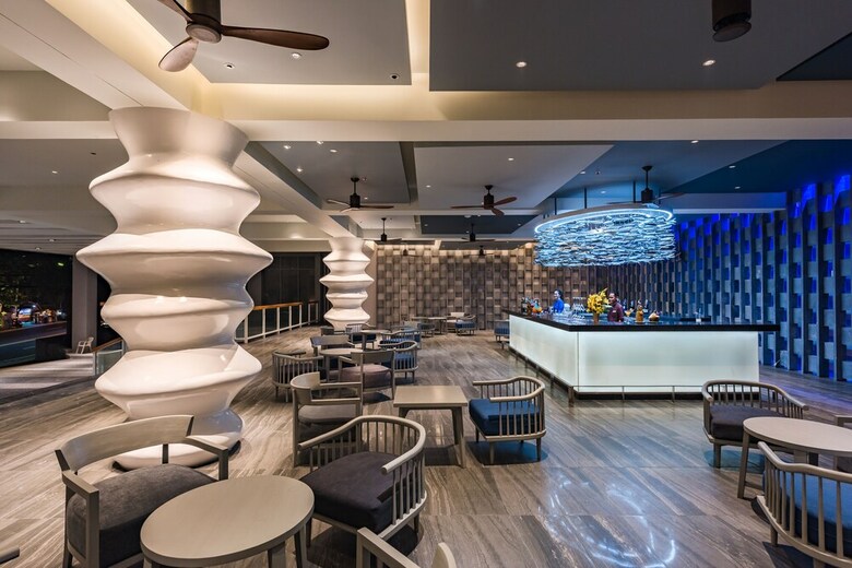 Hotel Oceanfront Beach Resort And Spa