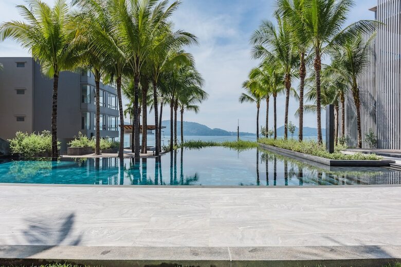 Hotel Oceanfront Beach Resort And Spa