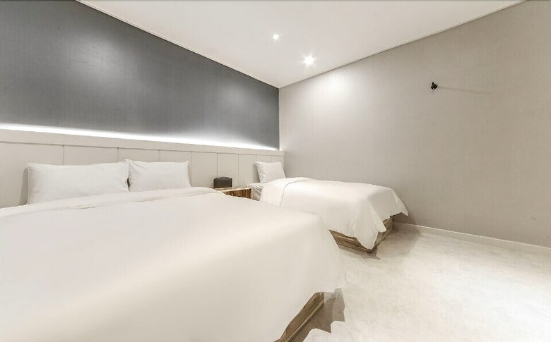 Vallas Hotel & Guest House