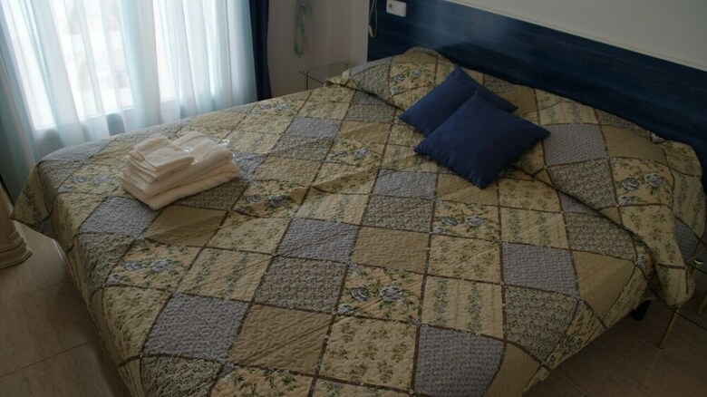 Apartamentos Albenimar Gemelos 18
