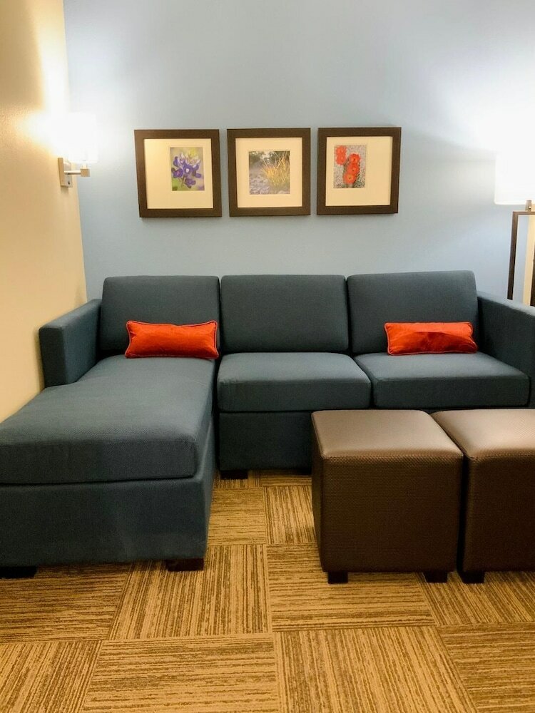 Hotel Comfort Suites