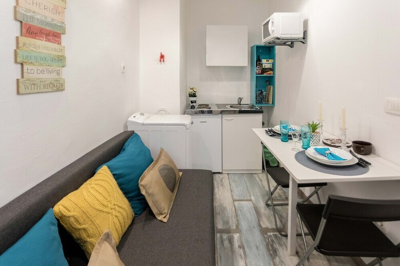 Lovely Apartment Under The Castle Hill
