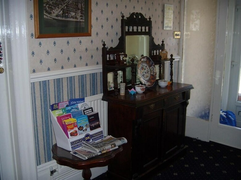 Bed & Breakfast Whitworth Falls Hotel