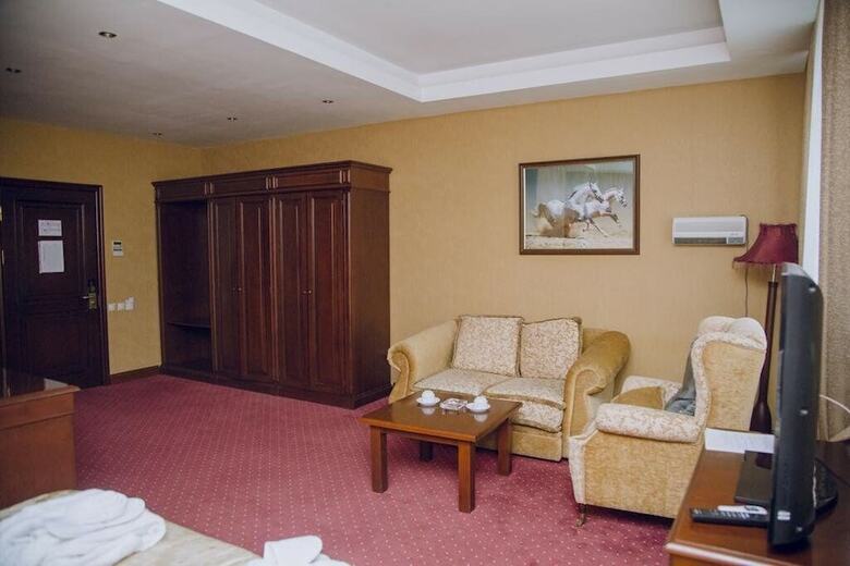Royal Vista Hotel
