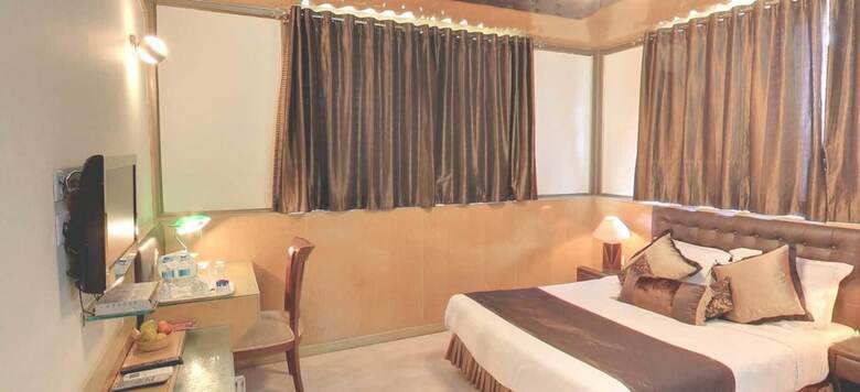 Hotel Grandeur Luxury Suites