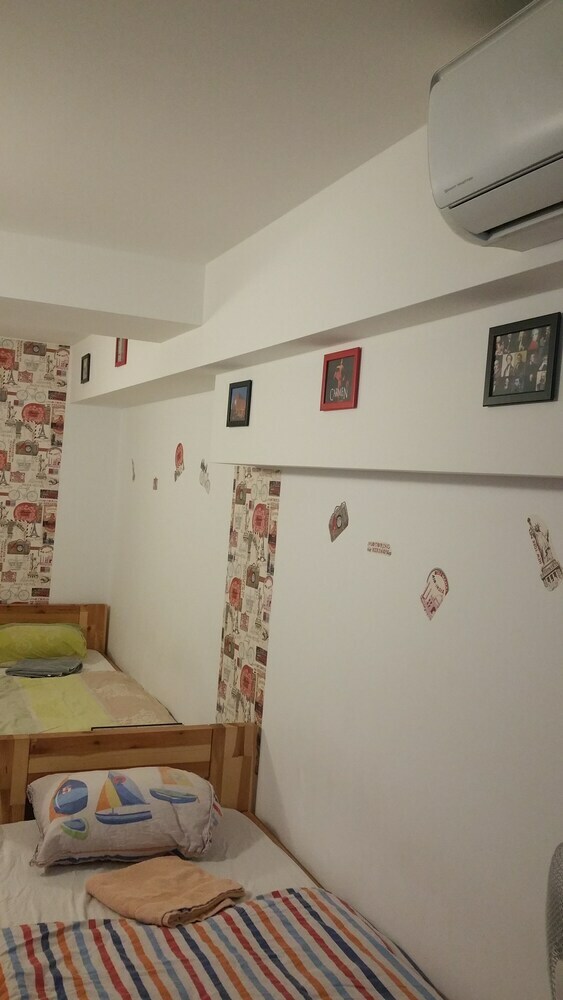 Hostal Art Hostel Taurus B&B
