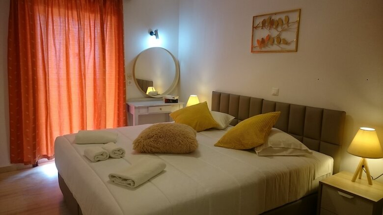 Aronis Apartments