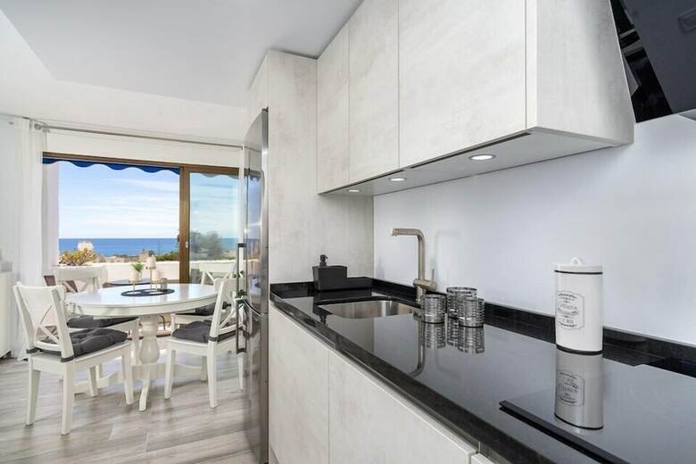 Stunning 2br Apartment Near The Beach Ref 54