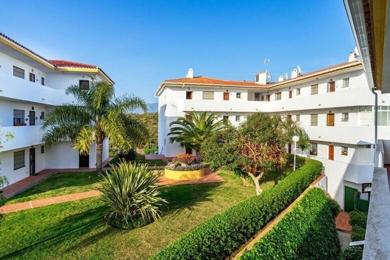 Las Colinas Apartment With Seaviews Ref 51