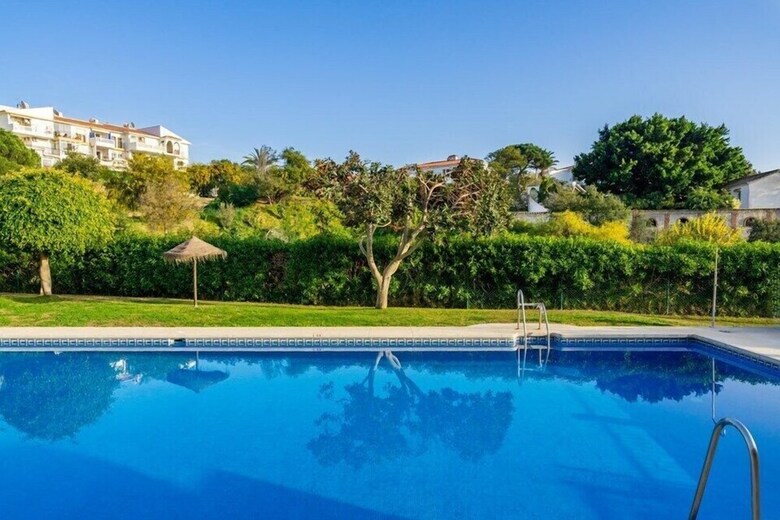 Las Colinas Apartment With Seaviews Ref 51