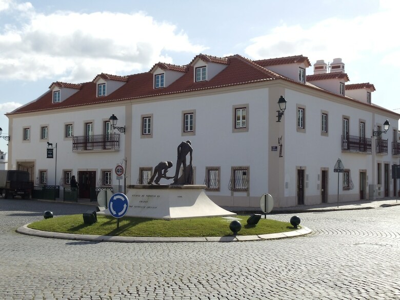 Hotel Casa Do Largo - Goleg�