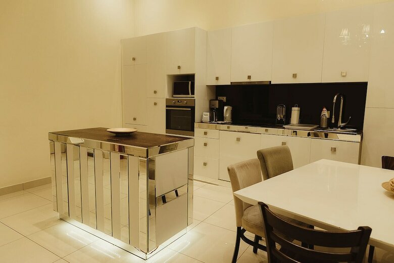 J�zsef - Group Apartment With Sauna