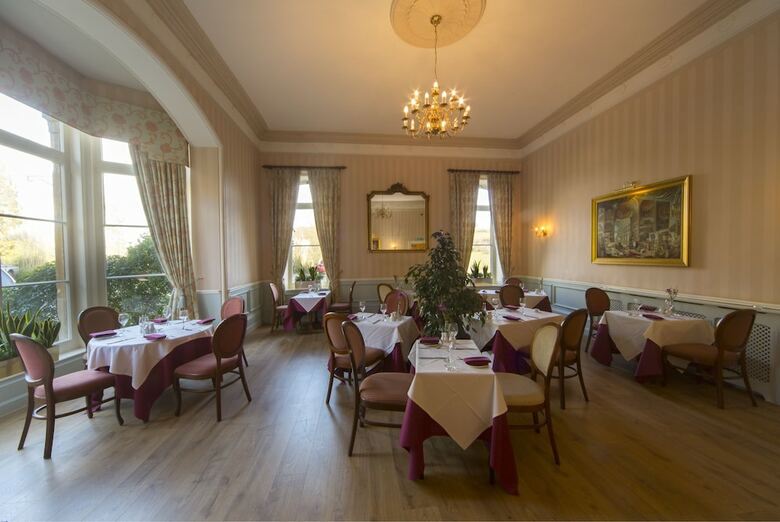 Best Western Limpley Stoke Hotel