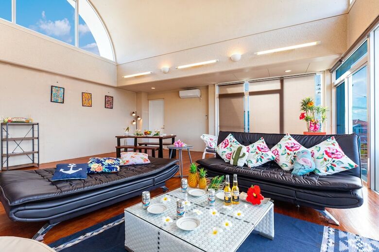 Hibis House