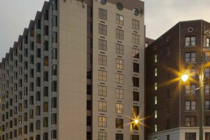 Doubletree Hotel Memphis Downtown