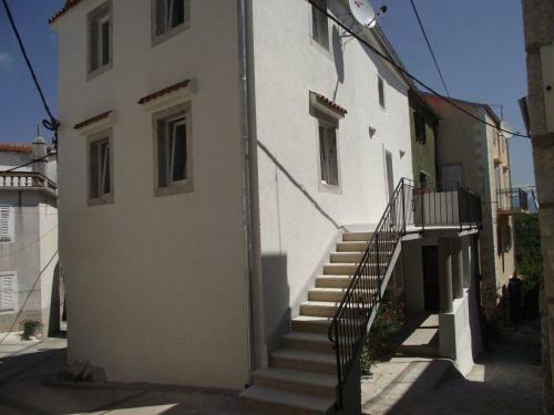 Apartments Dobrinj