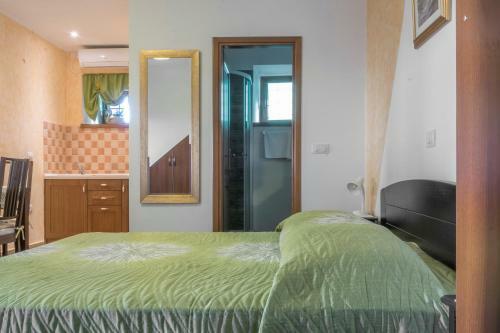 Hostal Guesthouse Villa Marija