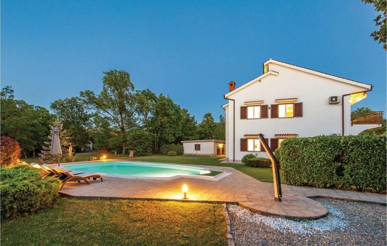Holiday Home Bujki III