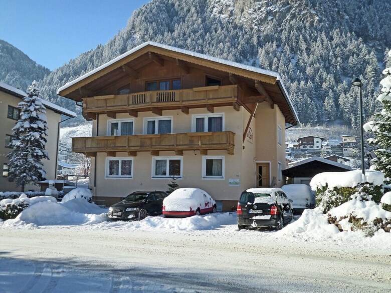 Cozy Apartment In Mayrhofen With Balcony