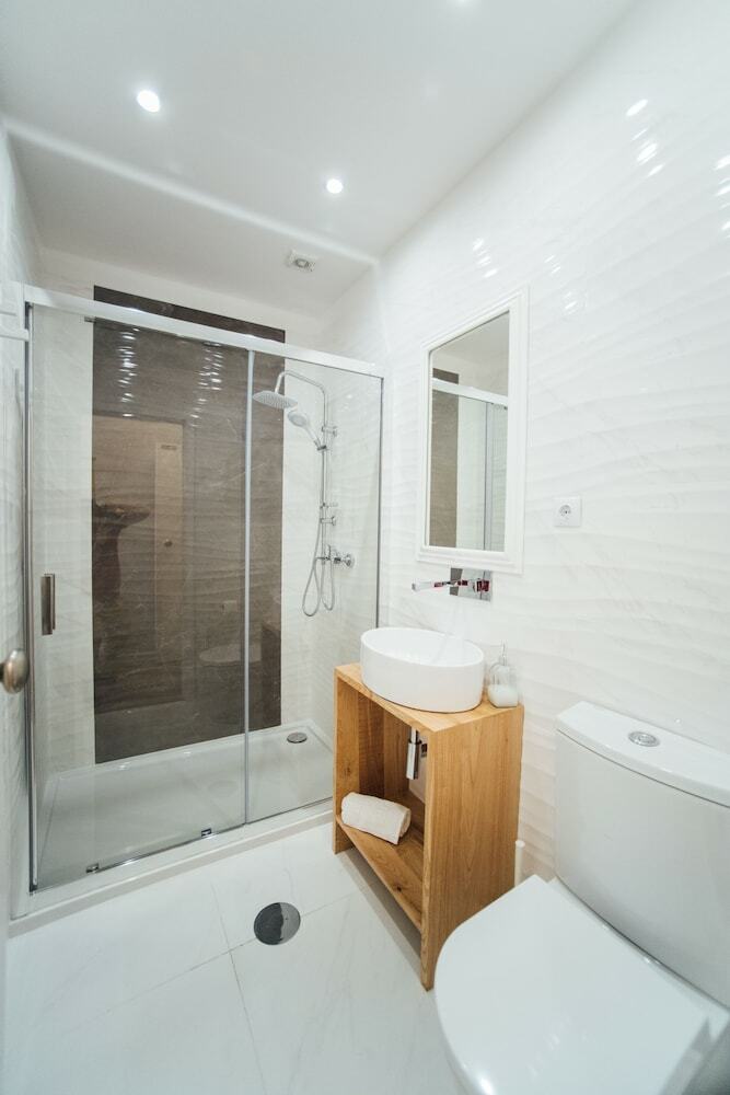 Hostal Lightpoint