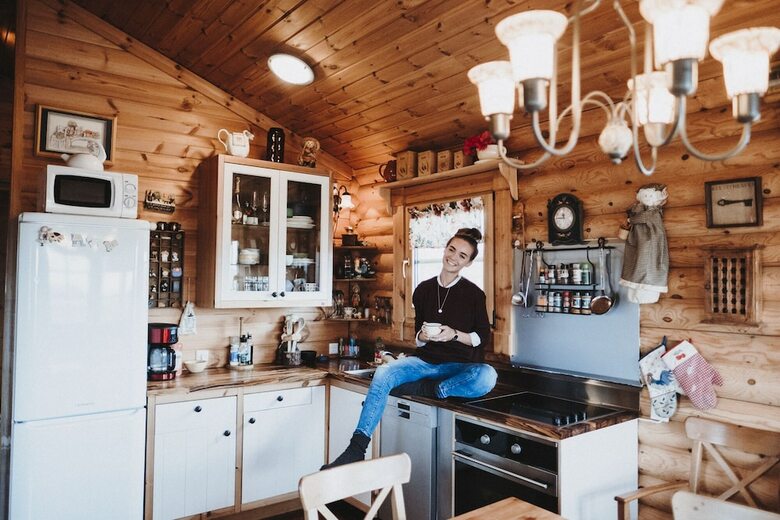 Log Cabin At White River