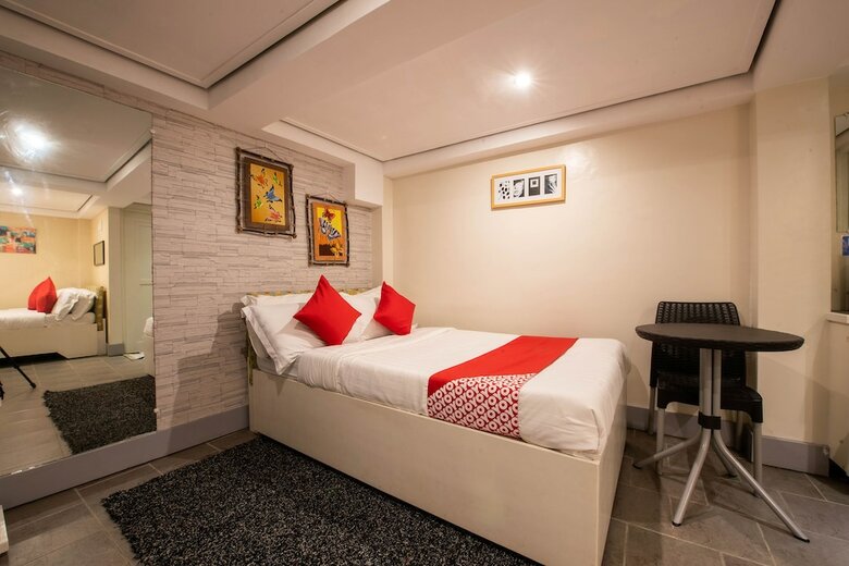 Hotel Oyo 492 Sunset View Ridge Residences